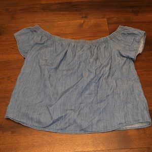 A off the sleeve denim like blue shirt